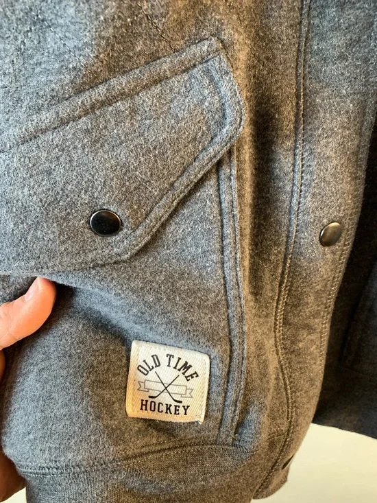 Buffalo Sabres Old Time Hockey Newburyport Jacket Gray NHL Women’s Large - Picture 5 of 9